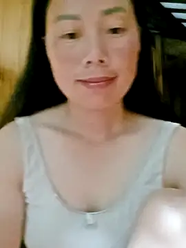 LyyChac online show from September 2025 07:57:02 PM