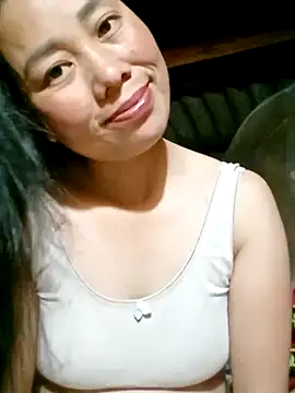 LyyChac online show from November 2025 07:22:01 AM