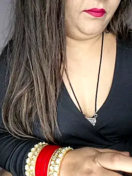 Snapshot of indian-hotmilfs chatting on December 2025 11:46:02 PM indian-hotmilfs online show from December 2025 11:46:02 PM