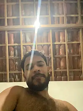spiderfindom online show from May 2026 07:33:02 PM