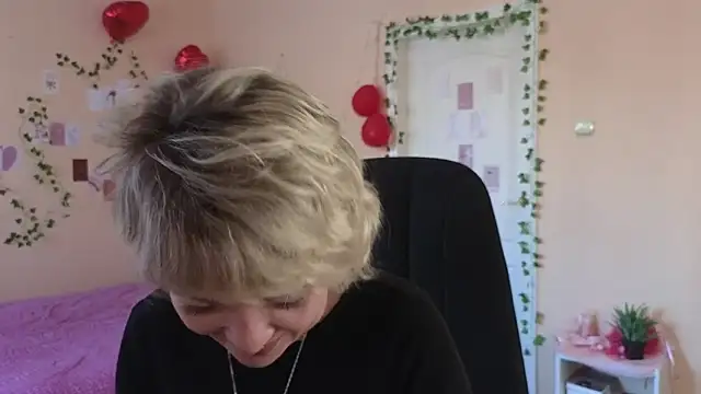 Snapshot of Rosette_Pricky chatting on March 2026 02:01:01 PM Rosette Pricky online show from March 2026 02:01:01 PM