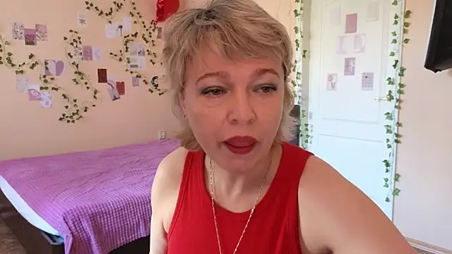 Snapshot of Rosette_Pricky chatting on May 2026 01:51:01 PM Rosette Pricky online show from May 2026 01:51:01 PM