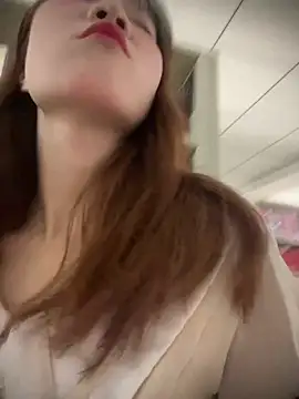 Snapshot of littleqiu chatting on September 2025 07:19:01 AM littleqiu online show from September 2025 07:19:01 AM