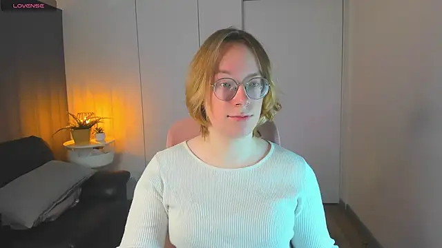 Amanda Butlerr online show from April 2026 02:15:02 PM