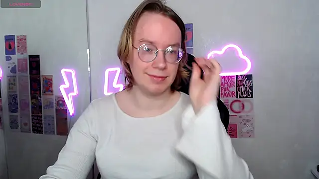 Amanda Butlerr online show from April 2026 11:25:01 AM