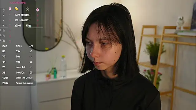 SuzanneHowse online show from November 2025 04:45:02 AM