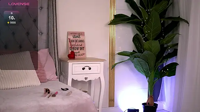 RebeccaRese online show from March 2026 09:04:02 AM