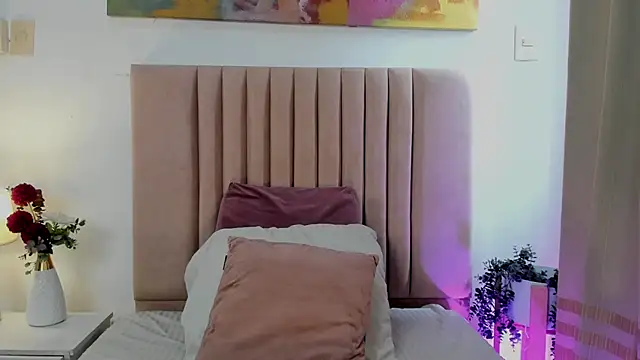 SagiraBelle online show from October 2025 06:05:02 PM