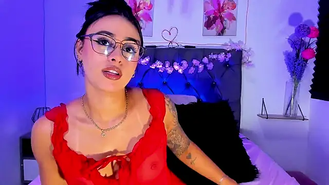 SagiraBelle online show from April 2026 05:42:02 PM