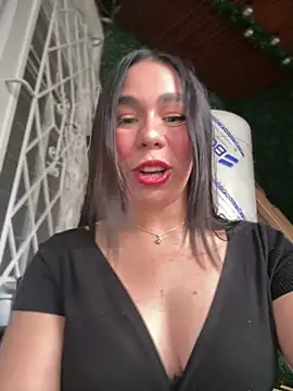 TessaCooper1 online show from May 2026 07:59:02 PM