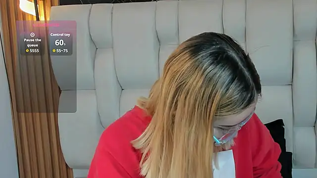 kristal joi dl online show from December 2025 11:19:01 AM