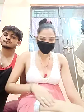 Snapshot of Roopacouple9 chatting on October 2025 03:18:02 PM Roopacouple9 online show from October 2025 03:18:02 PM