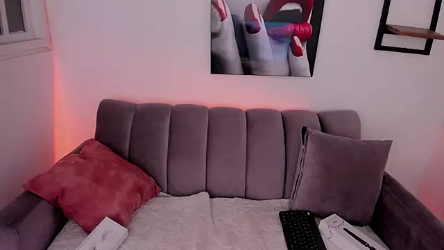 Snapshot of Mia_zafir chatting on September 2025 01:32:01 PM Mia zafir online show from September 2025 01:32:01 PM