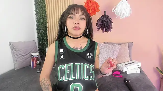 Snapshot of Mia_zafir chatting on October 2025 02:55:02 AM Mia zafir online show from October 2025 02:55:02 AM