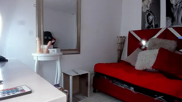 Snapshot of Mia_zafir chatting on October 2025 08:00:02 PM Mia zafir online show from October 2025 08:00:02 PM