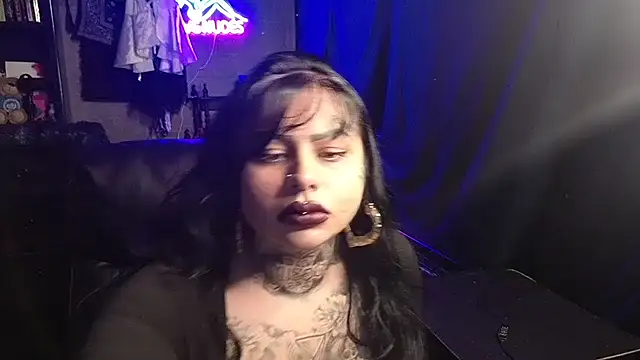 chicanachic13 online show from March 2026 06:08:02 AM