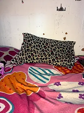 mily 09 online show from October 2025 11:24:02 PM