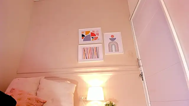  aleja x online show from October 2025 02:47:02 PM