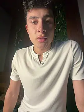Snapshot of AustinJones_ chatting on July 2026 05:37:01 PM AustinJones online show from July 2026 05:37:01 PM