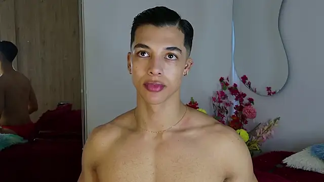 Snapshot of Troye_Williams chatting on April 2026 11:22:02 AM Troye Williams online show from April 2026 11:22:02 AM