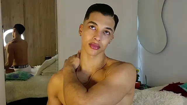 Snapshot of Troye_Williams chatting on April 2026 11:36:01 AM Troye Williams online show from April 2026 11:36:01 AM