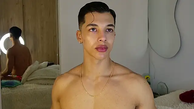 Snapshot of Troye_Williams chatting on April 2026 10:49:02 AM Troye Williams online show from April 2026 10:49:02 AM