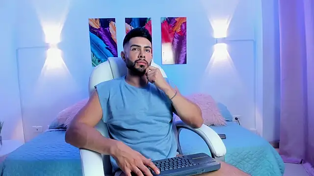 ZarekFox online show from September 2025 11:51:02 PM