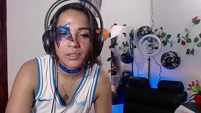 Snapshot of Dakota_ro chatting on October 2025 07:51:01 PM Dakota ro online show from October 2025 07:51:01 PM