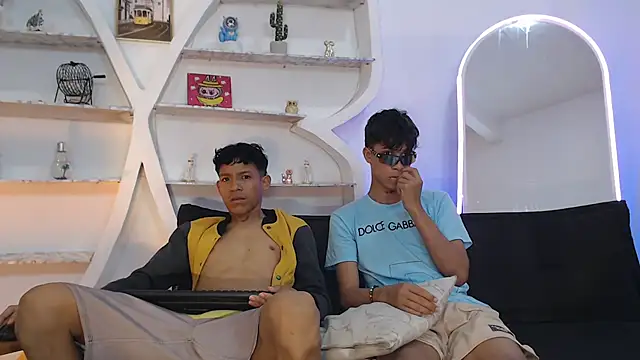 BEAUTY BOYS1 online show from September 2025 07:12:01 AM