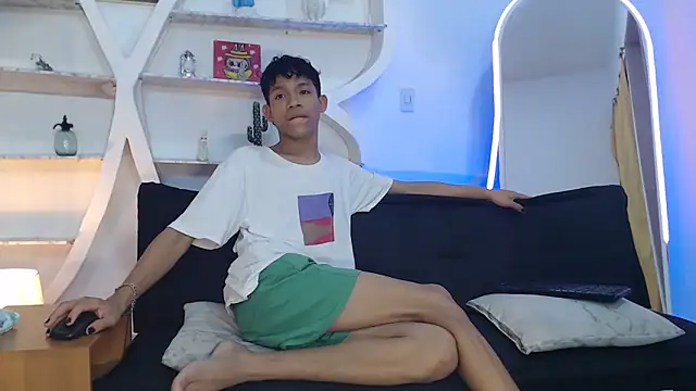 BEAUTY BOYS1 online show from October 2025 11:46:01 PM