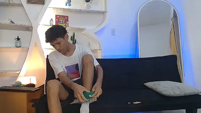 BEAUTY BOYS1 online show from October 2025 07:07:02 AM