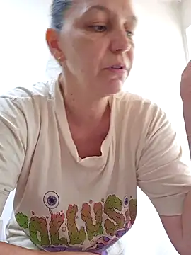 Snapshot of KamillaSpencer chatting on April 2026 01:13:02 PM KamillaSpencer online show from April 2026 01:13:02 PM