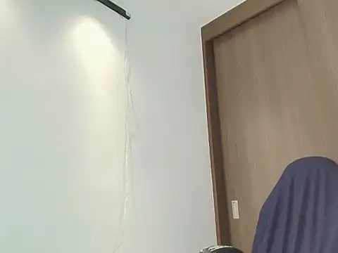 Snapshot of scarletevil chatting on September 2025 02:33:01 AM scarletevil online show from September 2025 02:33:01 AM