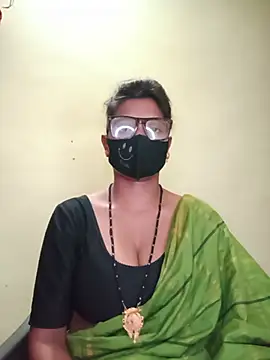 Snapshot of Mohini_Josh069 chatting on June 2026 10:57:01 PM Mohini Josh069 online show from June 2026 10:57:01 PM