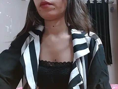 zaanbi online show from May 2026 06:37:02 PM