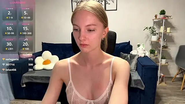 BrightAnnie online show from October 2025 05:20:02 PM