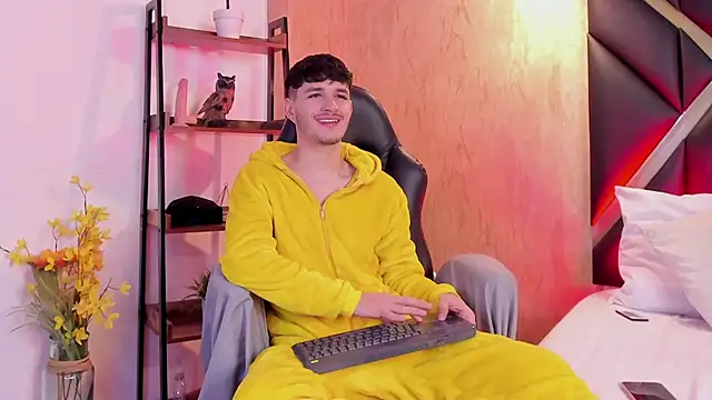 Snapshot of LiamMuller chatting on October 2025 11:55:01 AM LiamMuller online show from October 2025 11:55:01 AM