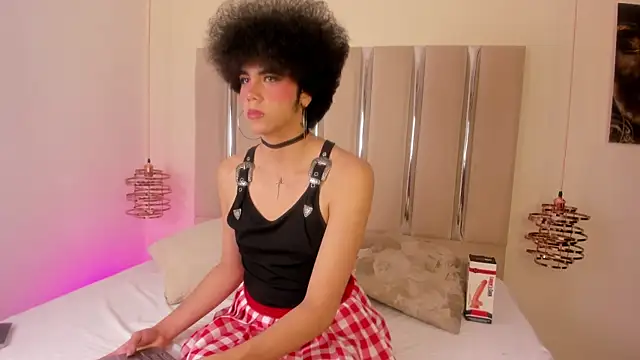 KheylerTomphson online show from September 2025 03:32:02 AM