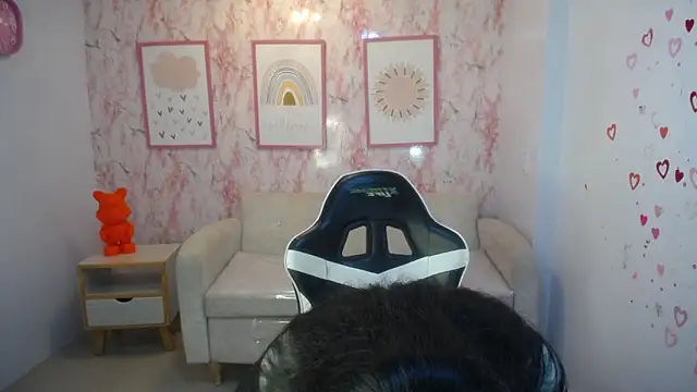 Kylie ch1 online show from October 2025 03:43:01 PM