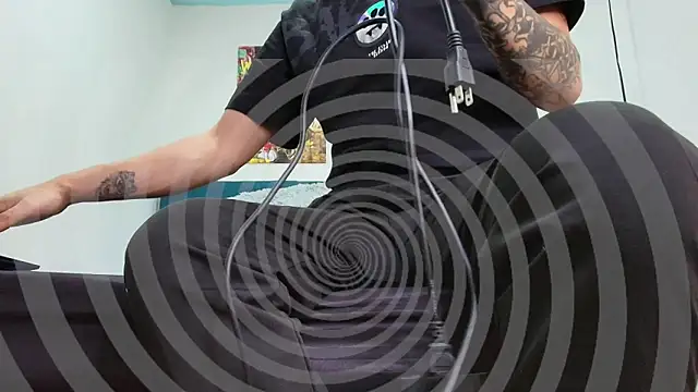 Snapshot of Warmteam777 chatting on November 2025 09:20:01 PM Warmteam777 online show from November 2025 09:20:01 PM