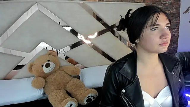 Snapshot of Valery_Brand chatting on September 2025 11:43:01 AM Valery Brand online show from September 2025 11:43:01 AM