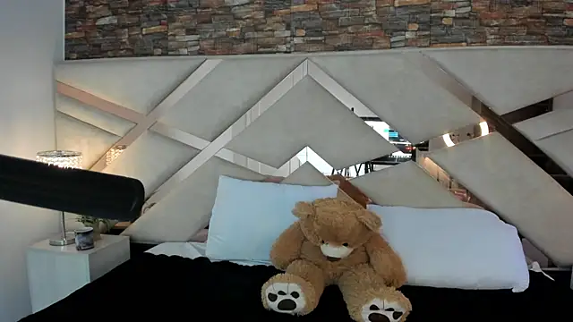 Snapshot of Valery_Brand chatting on September 2025 11:55:02 AM Valery Brand online show from September 2025 11:55:02 AM