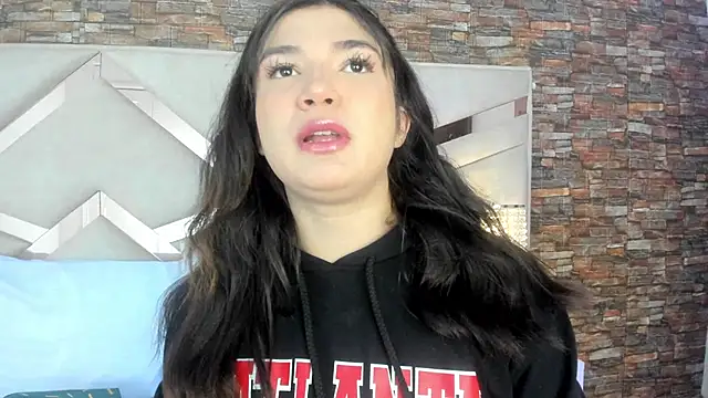 Snapshot of Valery_Brand chatting on September 2025 01:04:01 PM Valery Brand online show from September 2025 01:04:01 PM