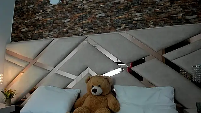 Snapshot of Valery_Brand chatting on October 2025 12:13:02 PM Valery Brand online show from October 2025 12:13:02 PM