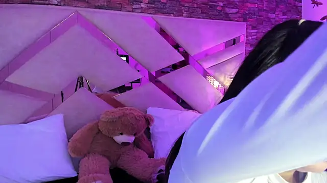 Snapshot of Valery_Brand chatting on October 2025 12:49:02 PM Valery Brand online show from October 2025 12:49:02 PM