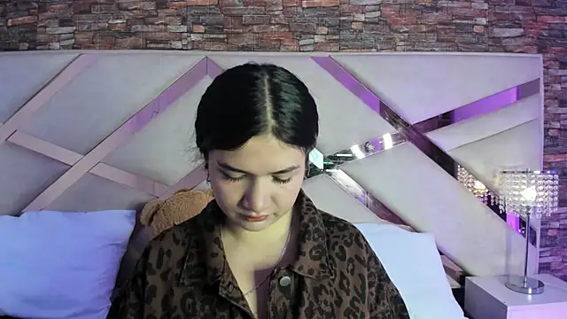 Snapshot of Valery_Brand chatting on October 2025 12:27:01 PM Valery Brand online show from October 2025 12:27:01 PM