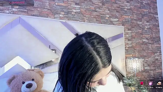 Snapshot of Valery_Brand chatting on December 2025 01:32:02 AM Valery Brand online show from December 2025 01:32:02 AM