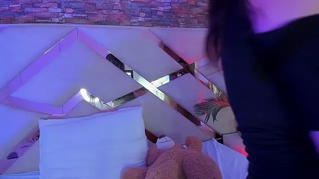 Valery Brand online show from January 2026 12:43:02 PM