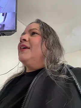 Snapshot of Lucy_Milf_474 chatting on July 2026 12:07:01 PM Lucy Milf 474 online show from July 2026 12:07:01 PM