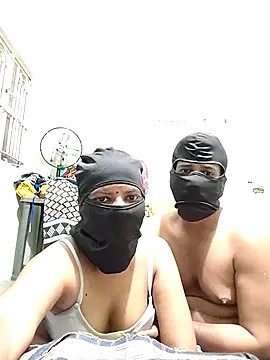 crazcy-couples online show from September 2025 05:12:02 PM